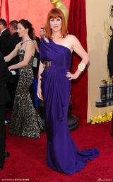 高清组图：奥斯卡红毯 莫利林沃德手镯似棒棒糖 