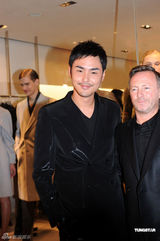 组图：陈法拉红裙亮相 阮经天否认接拍《大话西游》