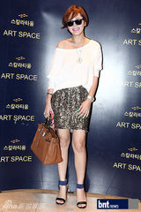 组图：众星捧场ULALASESSION林允泽婚礼