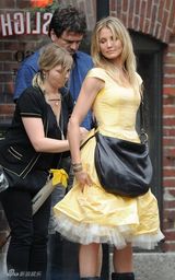 幻灯图集：克鲁斯迪亚兹片场默契 对手戏擦火花