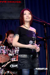 幻灯图：林晓培发专辑劲装亮相 劲歌热舞激情四射