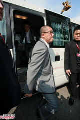 组图：郭晶晶婚礼直击 郭父郭母正装贵气入场