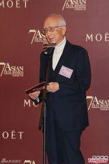 组图：刘德华不知是否受邀央视春晚