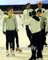 组图：韩滑冰公主金妍儿出席演出公开彩排