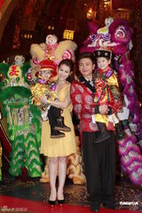 组图：黄宗泽胡杏儿情侣档秀恩爱称没有结婚打算