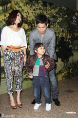 组图：Ella上《康熙》承认恋情 陈汉典被亏下跪