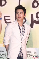 组图：陈意涵封台版金泰熙暗爽 赵正锡电眼迷人