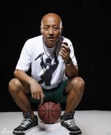 组图：周晓鸥瘦身成功 朋克造型震撼归来 