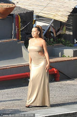 组图：玛丽亚-凯莉携双胞胎坐游艇秀母爱