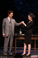 组图：《步步惊笑》天心情不自禁吻金士杰