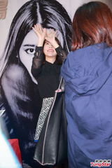 组图：韩星IU秀美腿 不相信美貌胜全智贤