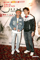 幻灯：《苏乞儿》香港首映 醉拳街舞表演向八爷致敬