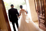 组图：何洁赫子铭大婚 甜蜜牵手幸福对视