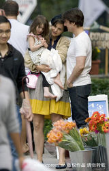 幻灯：苏瑞引万千宠爱 克鲁斯心疼小女冷落养子