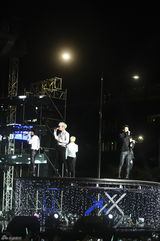独家高清：EXO等献唱韩流音乐节 SHINee唱新歌