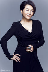 组图：江珊黑色优雅写真显御姐魅力