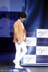 高清组图：金明敏金东万等出席《铁线虫》发布会