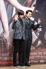 独家高清：李珉廷朱相昱等宣传《单身女》