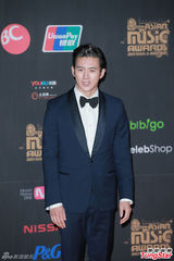 高清：EXO少时BB等亮相MAMA红毯 郭富城助阵