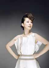 幻灯图：海清颠覆“媳妇”形象 变身时尚女魔头