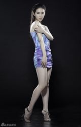 幻灯图：赵柯水墨淡彩写真 灵动韵致尽显玉女风范