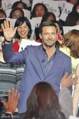 组图：《悲惨世界》东京首映 杰克曼海瑟薇现身