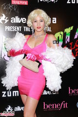 组图：香港明星欢庆万圣节 安志杰化身街霸阿龙