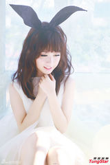 组图：吴丹妮创作曲获肯定 中秋扮玉兔甜美