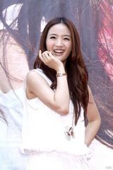 组图：《美好的旅行》庆功 林依晨获小学老师祝福