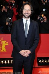 组图：《雪崩王子》首映 导演携主演亮相红毯