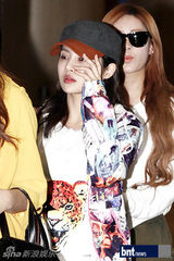 组图：韩女团T-ara结束欧洲之旅今日回国