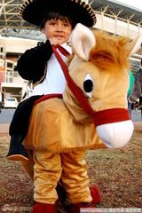 幻灯图：2010世界杯赛场宝宝秀 超级可爱天真无敌 