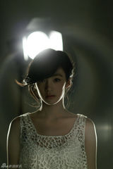 组图：方慧新写真出炉 完美展现治愈系气质