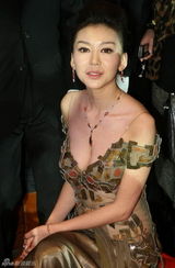 高清幻灯：众星云集奢侈品旗舰店 发哥发嫂秀恩爱