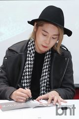 组图：男团M.pire在日开办首场签名会