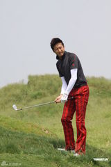 组图：黄晓明唐季礼高尔夫邀请赛帅气挥杆