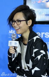 组图：周笔畅最新MV《预感》在京首发