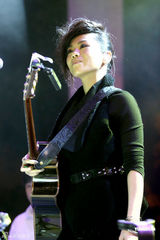 组图：简单生活节台北开唱 张震岳陈绮贞等轮番上阵