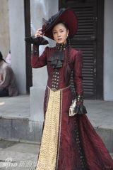 组图：金晶《大国船梦》百变造型诠释豪门闺秀