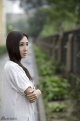 组图：“铁梨花”杜晓婷灵动写真  诠释极致清新自我