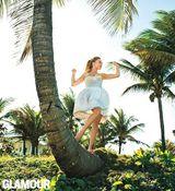 组图：女星海顿登封面秀美背 湿身诱惑性感酥胸