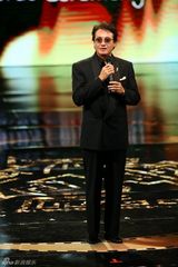 组图：甄珍获金马终身成就奖贵气逼人