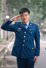 组图：盘点明星帅气军装造型 男星阳刚女星飒爽