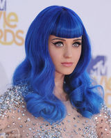 组图：凯蒂-佩里美艳写真 爆乳歌姬猫眼迷人