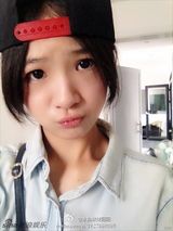 组图：冰粉妹妹走红似周冬雨 辍学摆摊供妹上学