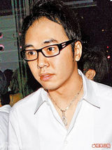 组图：淫少李宗瑞投案自首 否认迷奸称你情我愿