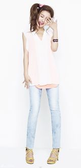 高清图：韩星金素恩大片表情百变俏丽清新