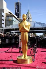 组图：第85届奥斯卡红毯-小金人星光熠熠