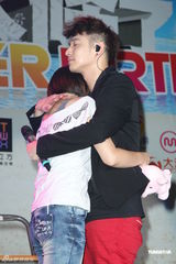 组图：吴克群梁静茹夏日唱响 潘玮柏杨丞琳接棒