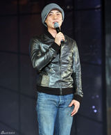 高清组图：众服役艺人参加韩国《演艺士兵演唱会》 